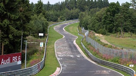 Résultat de recherche d'images pour "circuit nurburgring""